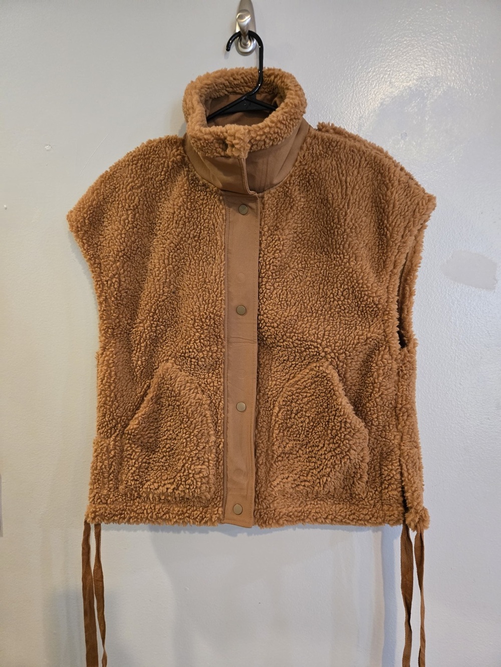 Women’s Fleece Vest Jacket - Camel Size S